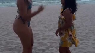 Camila Cabello!! Hot sexy bikini