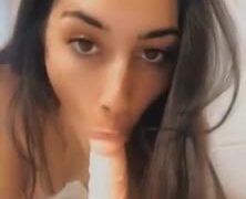 Izzy Green play dildo on bed so hot!!! New Onlyfans video leaked