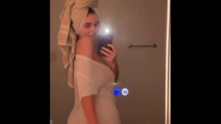 Megnutt02 OF Mirror Boobs Ass Tease Selfie Video Leaked